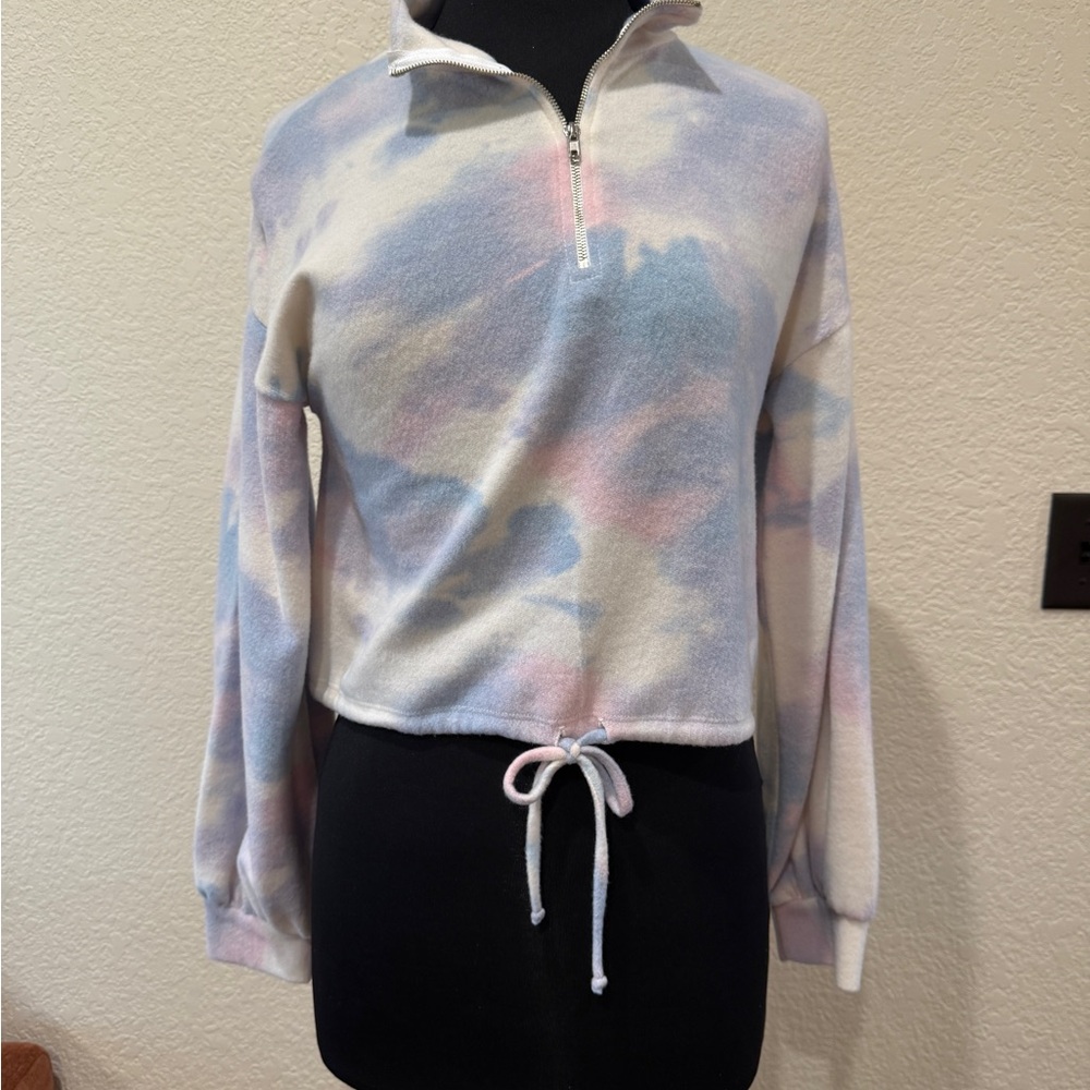 NWT Tie-Dye Cropped Quarter Zip Top